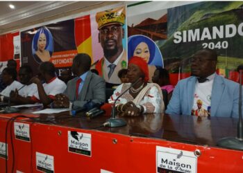 Guinée: Le Président Doumbouya bénéficie le soutien d’un collectif d’enseignants