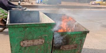 La Guinée : Un carrefour des déchets, une démission des autorités ou un manque de civisme ? (Par Aliou Maci)