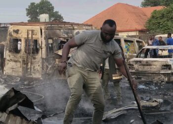 Incendie dans un garage mécanique à Lefouredakha : Plusieurs véhicules détruits