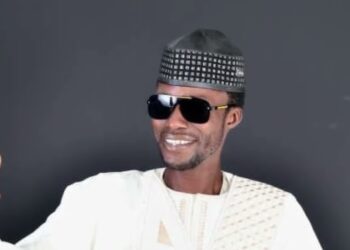Guinée: l’artiste Abdoulaye Korofé appelle à la libération de Dr Ibrahima Kassory Fofana