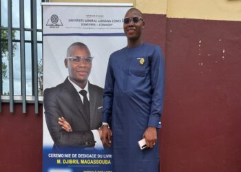 Guinée: Djibril Magassouba dédicace ses ouvrages sur la méthodologie juridique et le traitement des créanciers chirographaires en droit OHADA