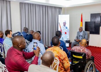 Guinée : Le Premier ministre Amadou Oury Bah présente la feuille de route stratégique du gouvernement