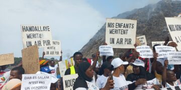 Crise environnementale à Conakry : Les habitants de Dar-Es-Salam interpellent les autorités sur la décharge publique