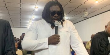 « Je n’ai pas fait exprès, pardonnez-moi » : Singleton devant le tribunal, la famille Traoré accorde son pardon