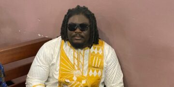 Affaire Singleton : l’artiste condamné à un an de prison avec sursis et au paiement de 900 millions GNF