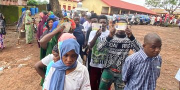 Guinée-jour de vote : Forte mobilisation et climat apaisé lors du référendum constitutionnel à Conakry