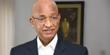 France : Cellou Dalein s’interroge — « S’ils ont bien négocié, pourquoi ne publient-ils pas les accords conclus avec les compagnies ? »