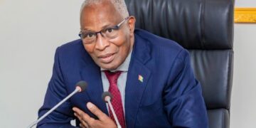Guinée : Le Premier ministre Amadou Oury Bah rétabli dans ses fonctions par décret, après sa démission