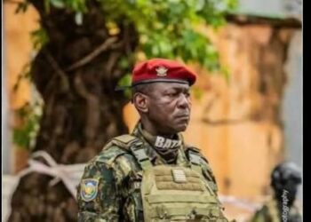 Distinction honorifique : le Général Sâa Alphonse Touré élevé au rang de commandeur de l’Ordre national du Mérite