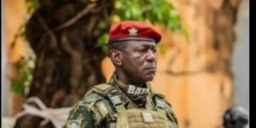 Distinction honorifique : le Général Sâa Alphonse Touré élevé au rang de commandeur de l’Ordre national du Mérite