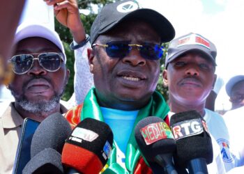 Présumé détournement de plus de 46 milliards GNF à Matoto : la CRIEF ordonne la comparution de l’ex-maire Mamadouba Tos Camara