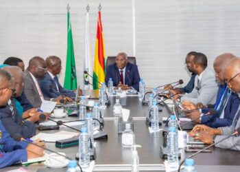 Contrôle public : le Premier ministre Amadou Oury Bah réunit les principaux corps de contrôle de l’État