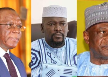 Mamadi Doumbouya justifie l’évacuation sanitaire de Damaro Camara et Kassory Fofana