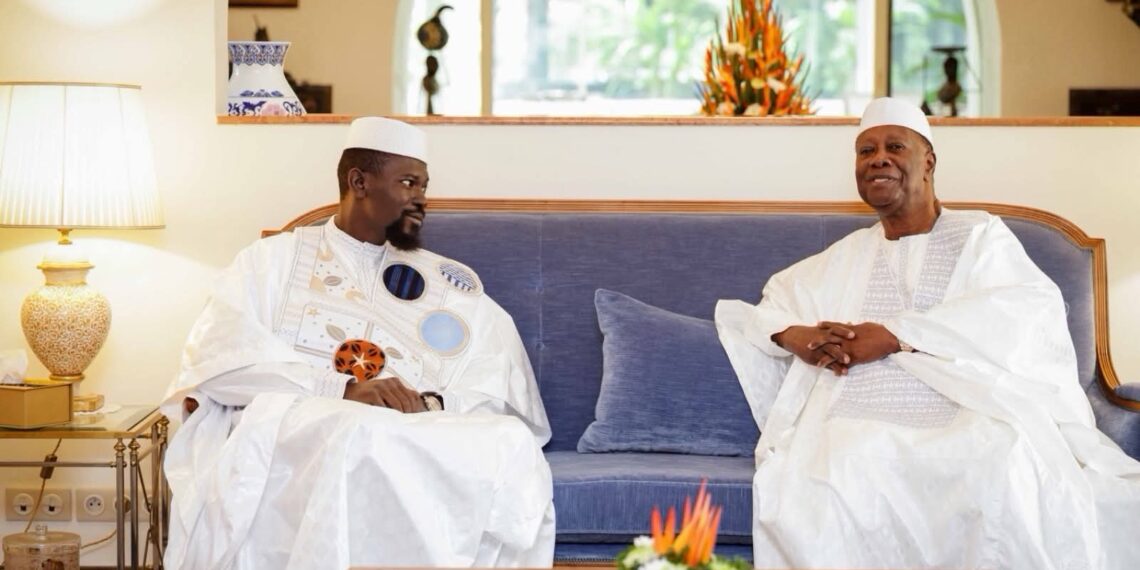 Mamadi Doumbouya regagne Conakry ce lundi après une visite d’État en Côte d’Ivoire